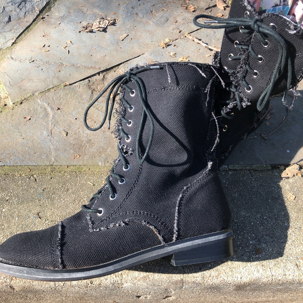 STEVE MADDEN  4 cool 😎 people Boots Super Cool